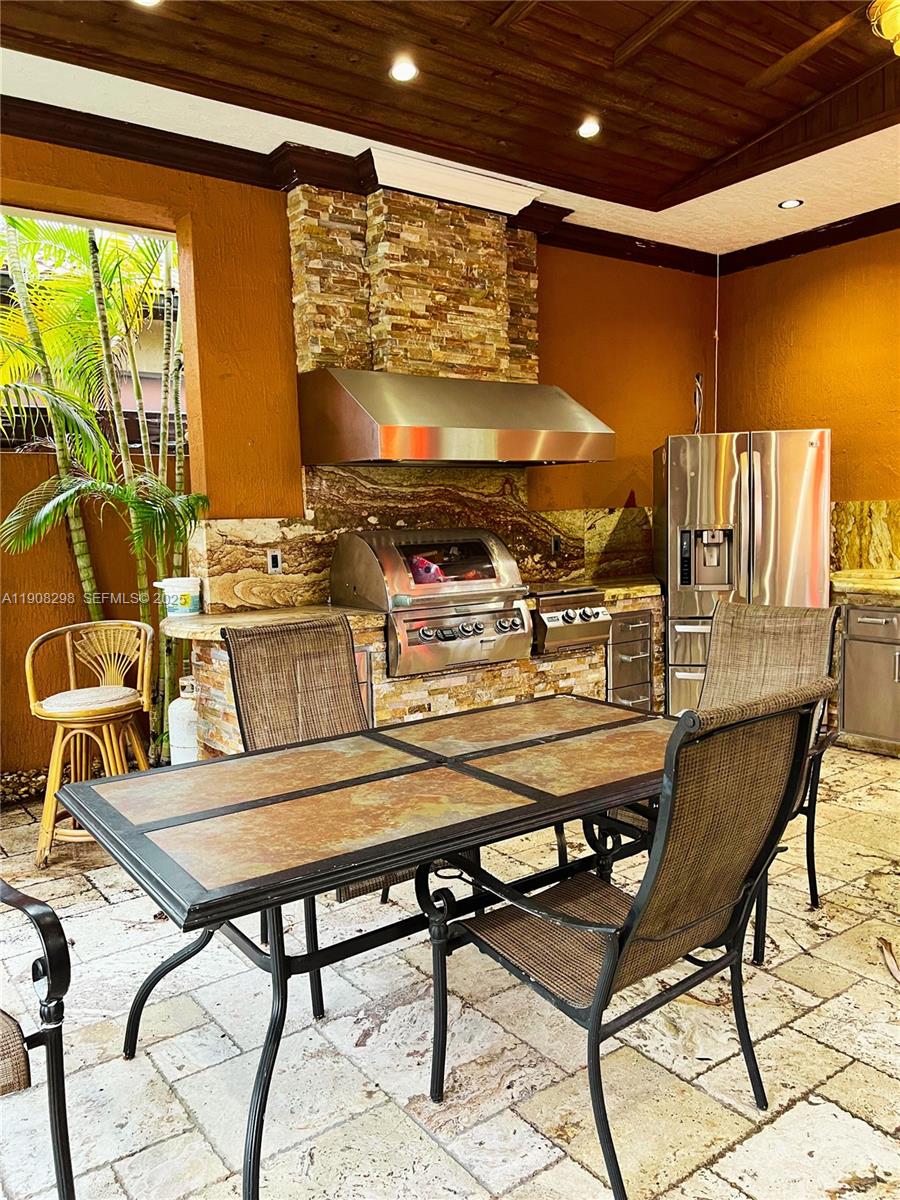 ED-MAR ESTATES - Residential