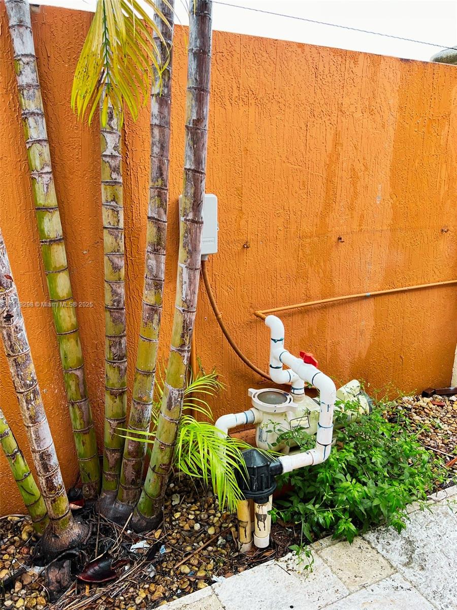 ED-MAR ESTATES - Residential