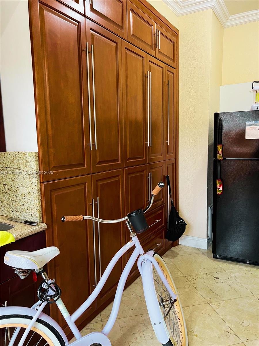 ED-MAR ESTATES - Residential