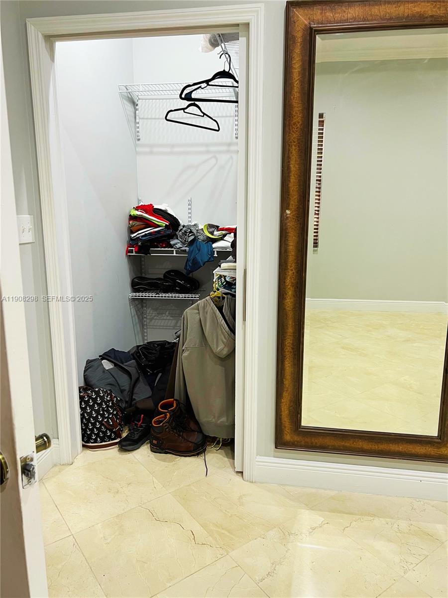 ED-MAR ESTATES - Residential