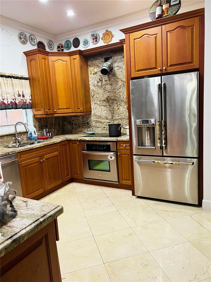 ED-MAR ESTATES - Residential