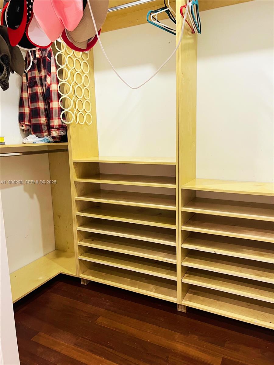 ED-MAR ESTATES - Residential