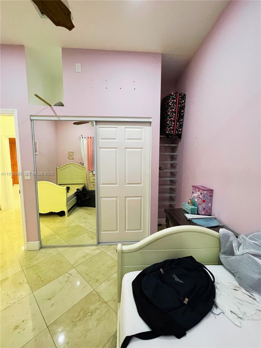 ED-MAR ESTATES - Residential