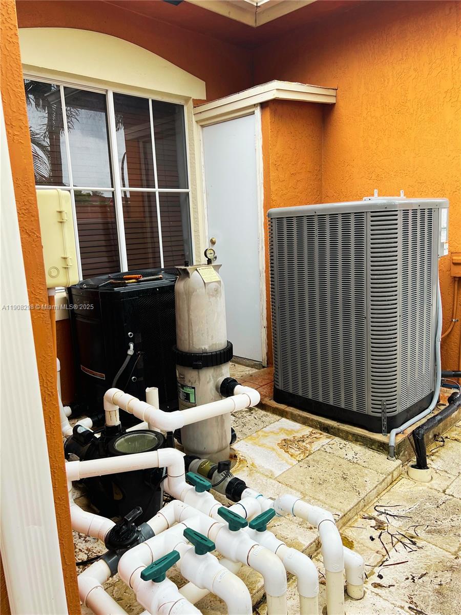 ED-MAR ESTATES - Residential