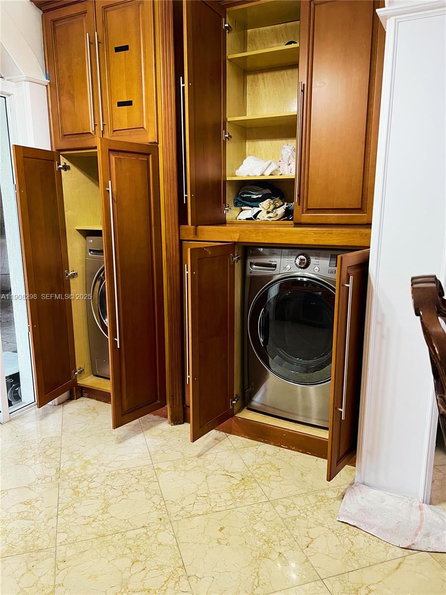 ED-MAR ESTATES - Residential