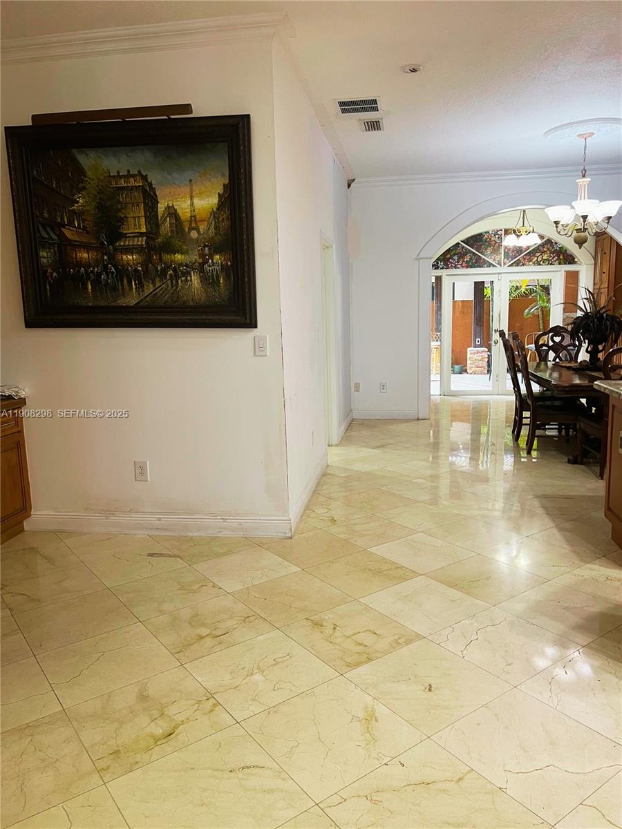 ED-MAR ESTATES - Residential