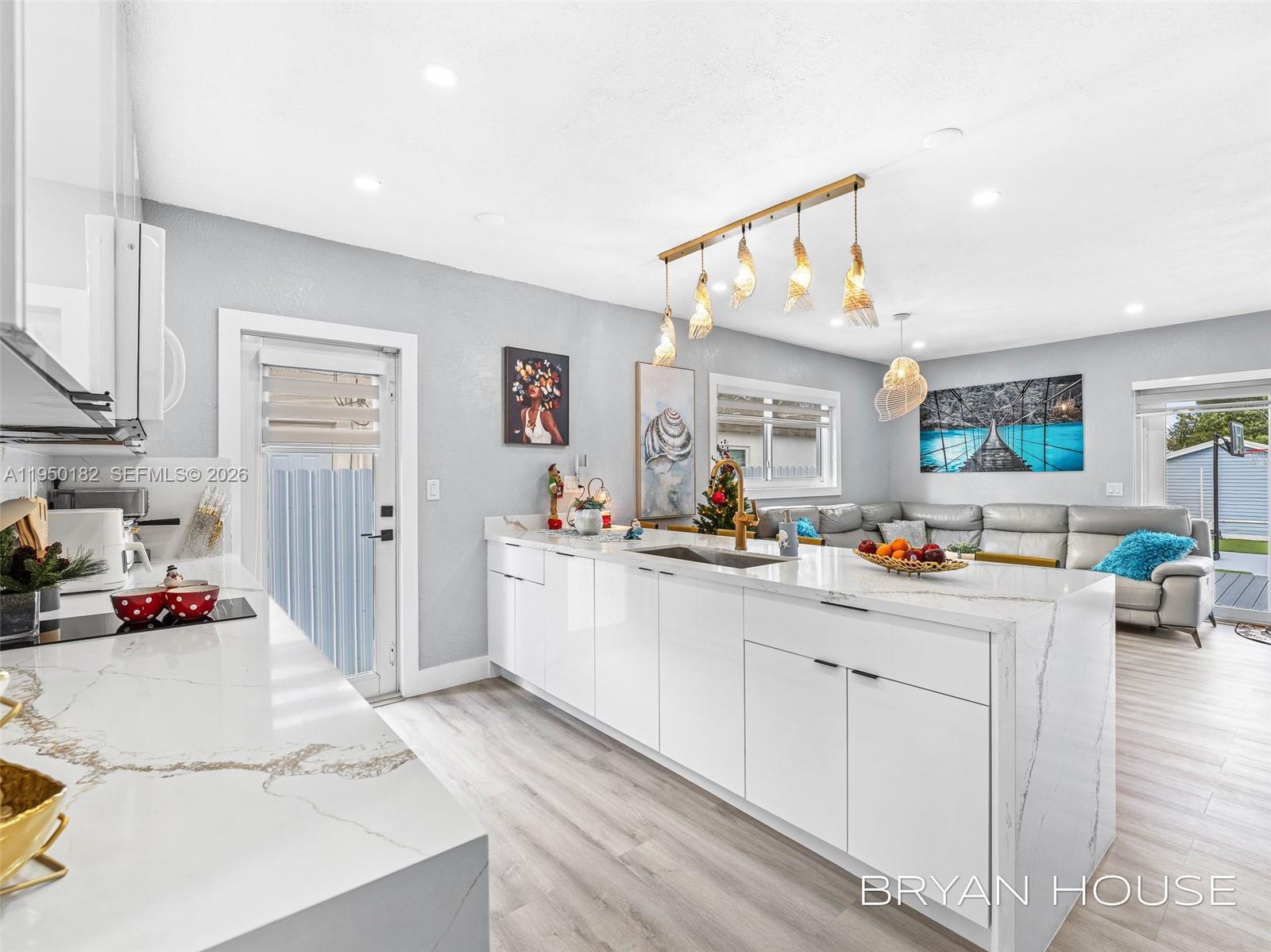 GRAPELAND HGTS - Residential