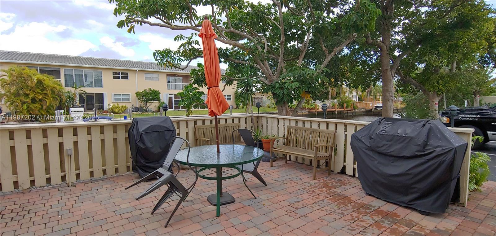 CORAL POINT CONDOMINIUM - Residential