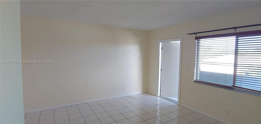 Photo of 1400 NE 54th St #206, Fort Lauderdale, FL 33334 (MLS # A11907202)