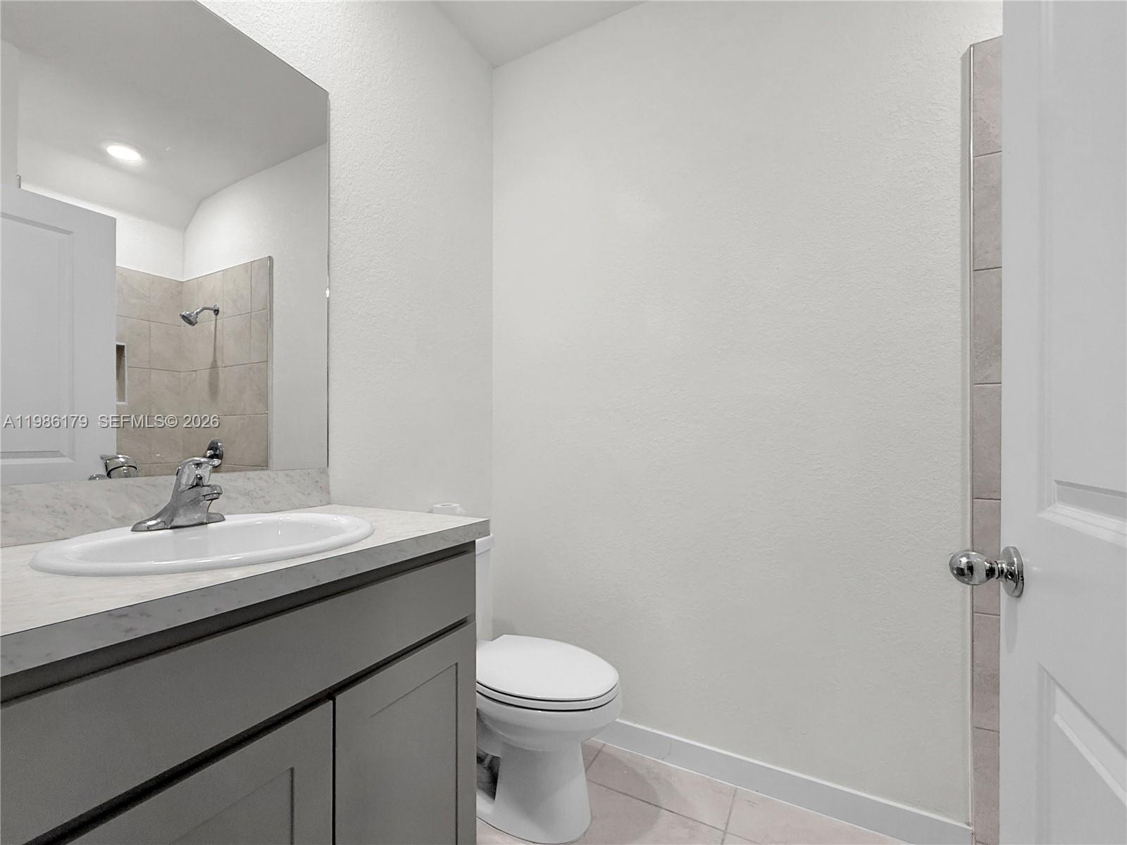 MIAMI LAND AND DEVELOPMEN - Residential Lease