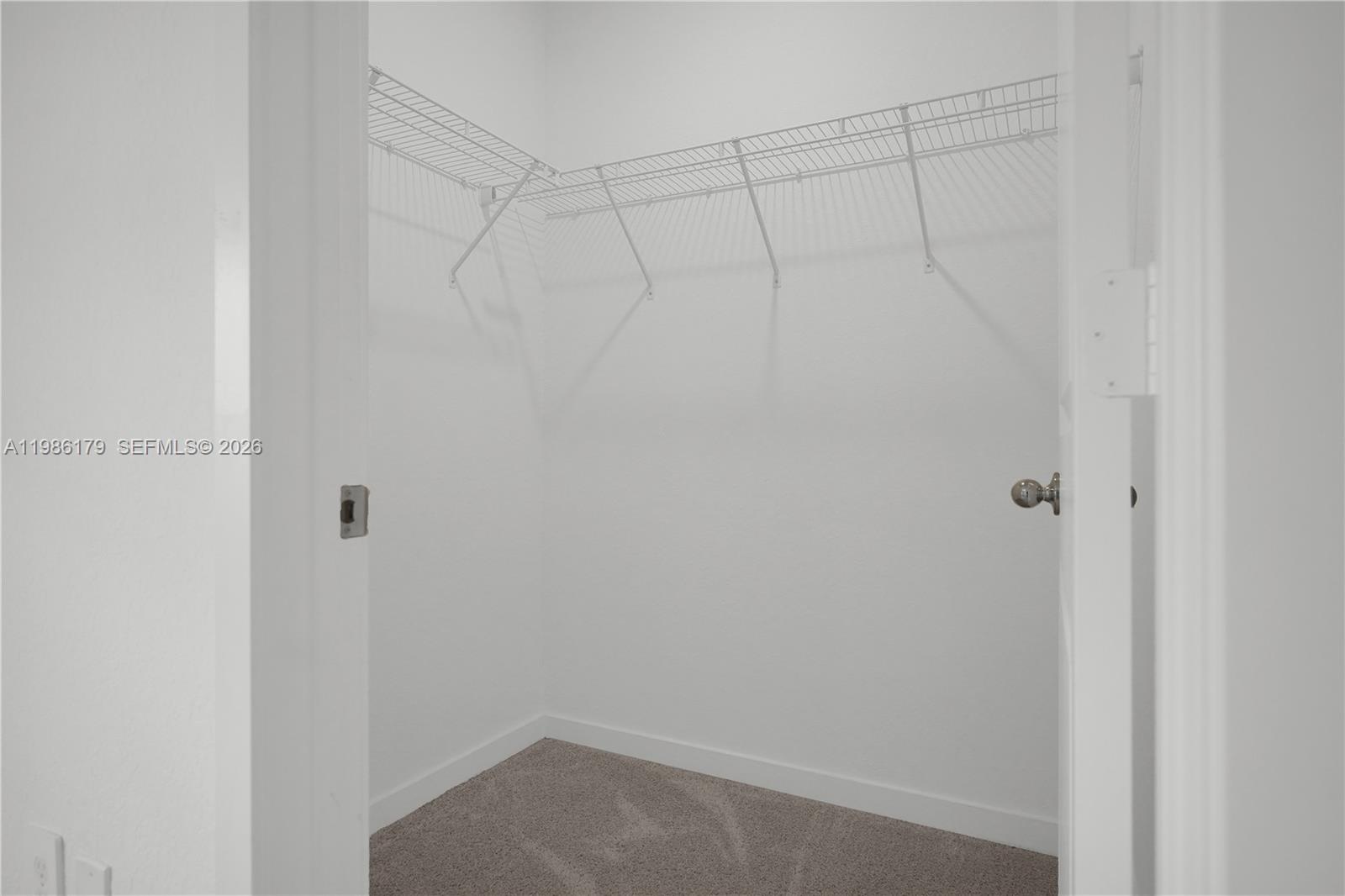 MIAMI LAND AND DEVELOPMEN - Residential Lease