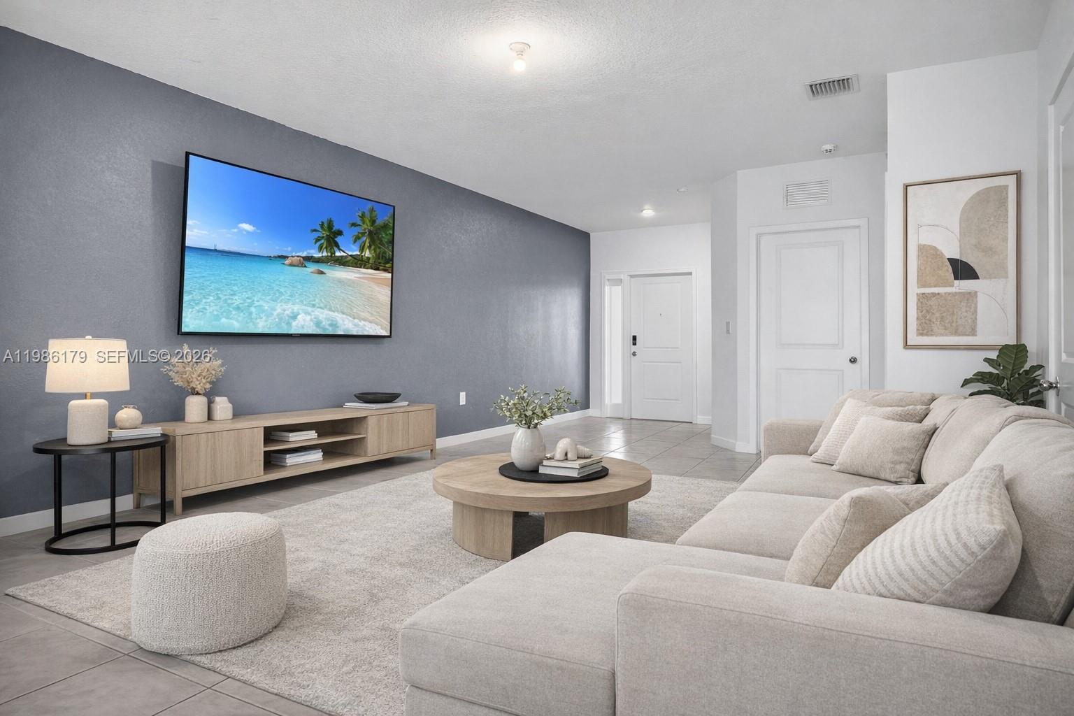 MIAMI LAND AND DEVELOPMEN - Residential Lease