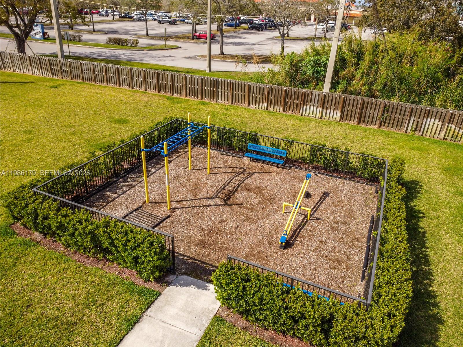 MIAMI LAND AND DEVELOPMEN - Residential Lease