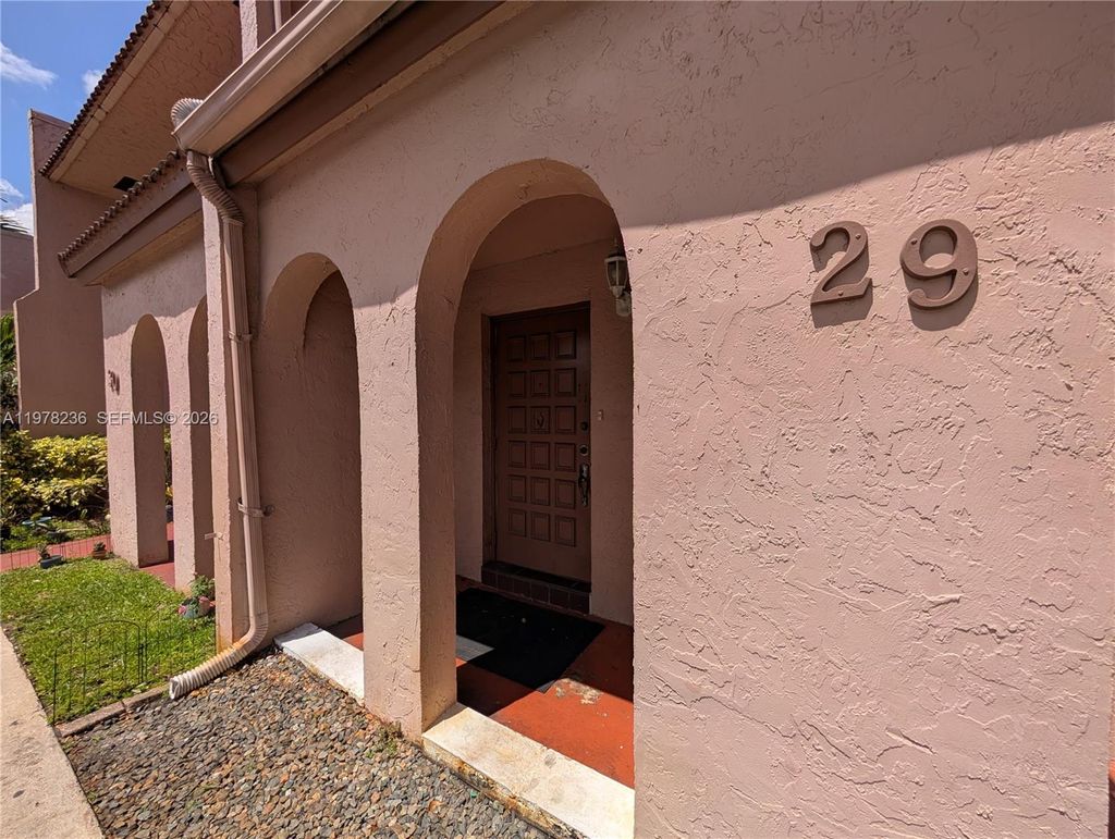 Photo of 29 Seville Cir #4-49, Davie, FL 33324 (MLS # A11978236)