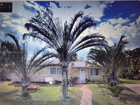 Photo of 1010 NW 196th St, Miami Gardens, FL 33169 (MLS # A11873099) Photo of 1010 NW 196th St, Miami Gardens, FL 33169 (MLS # A11873099)