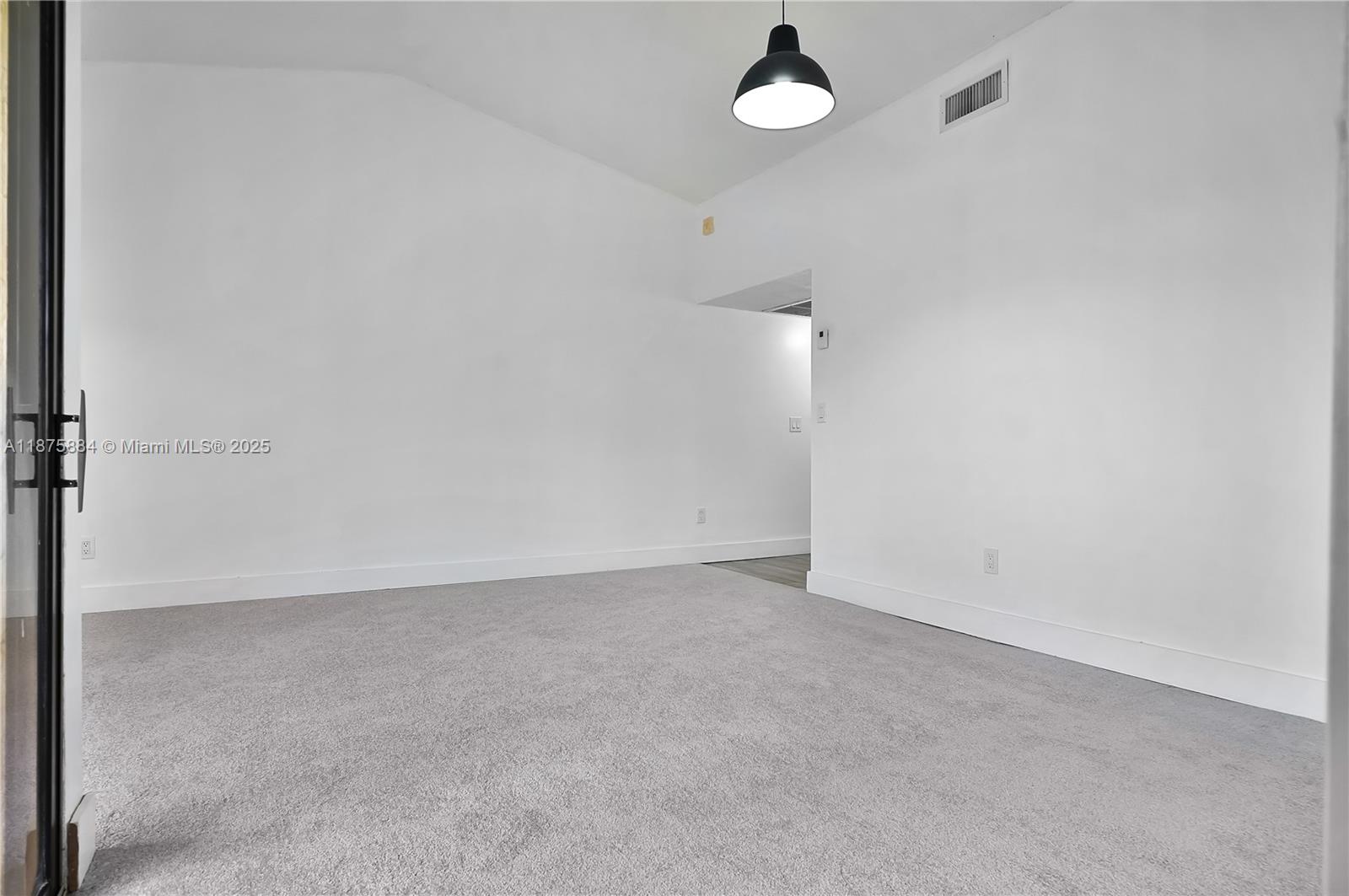 LAKESHORE CONDO 3 - Residential