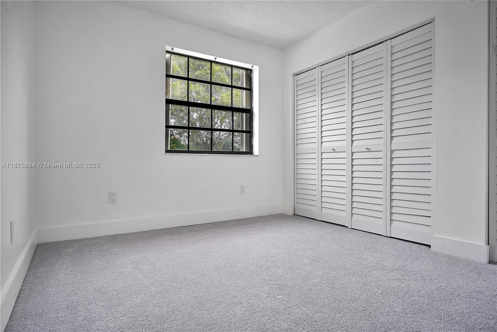 LAKESHORE CONDO 3 - Residential