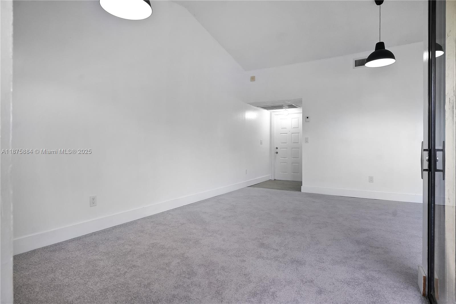 LAKESHORE CONDO 3 - Residential