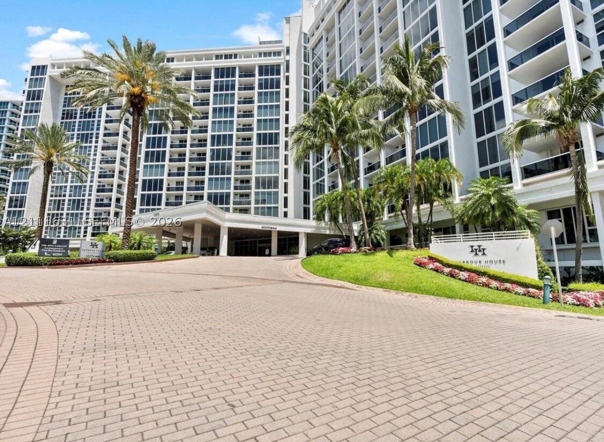 10275 E Collins Ave 603