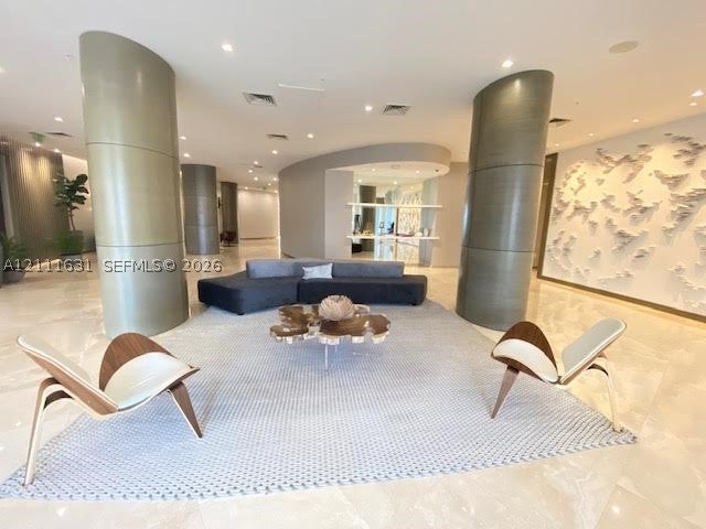 10275 E Collins Ave 603