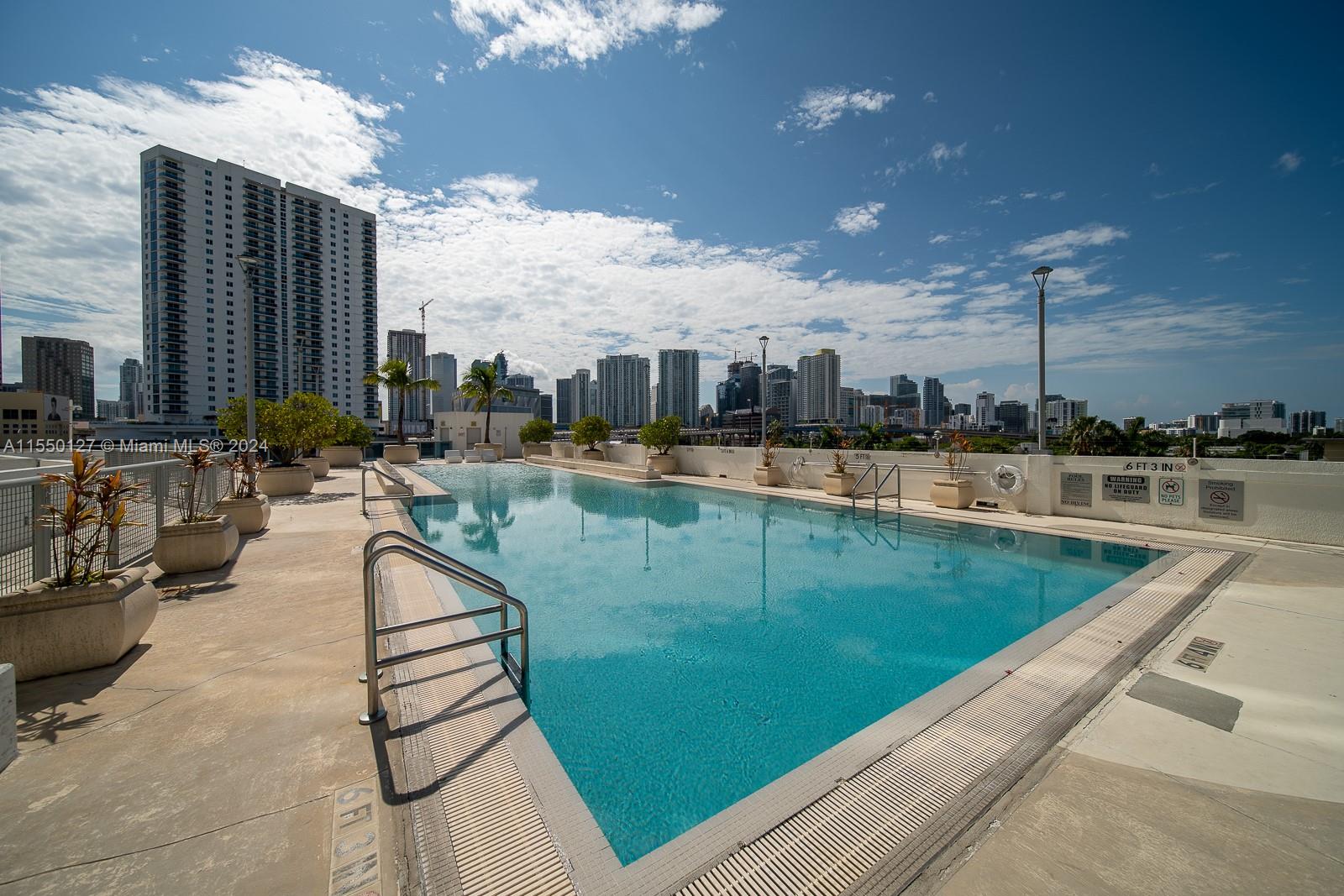 NEO CONDO - Residential Lease