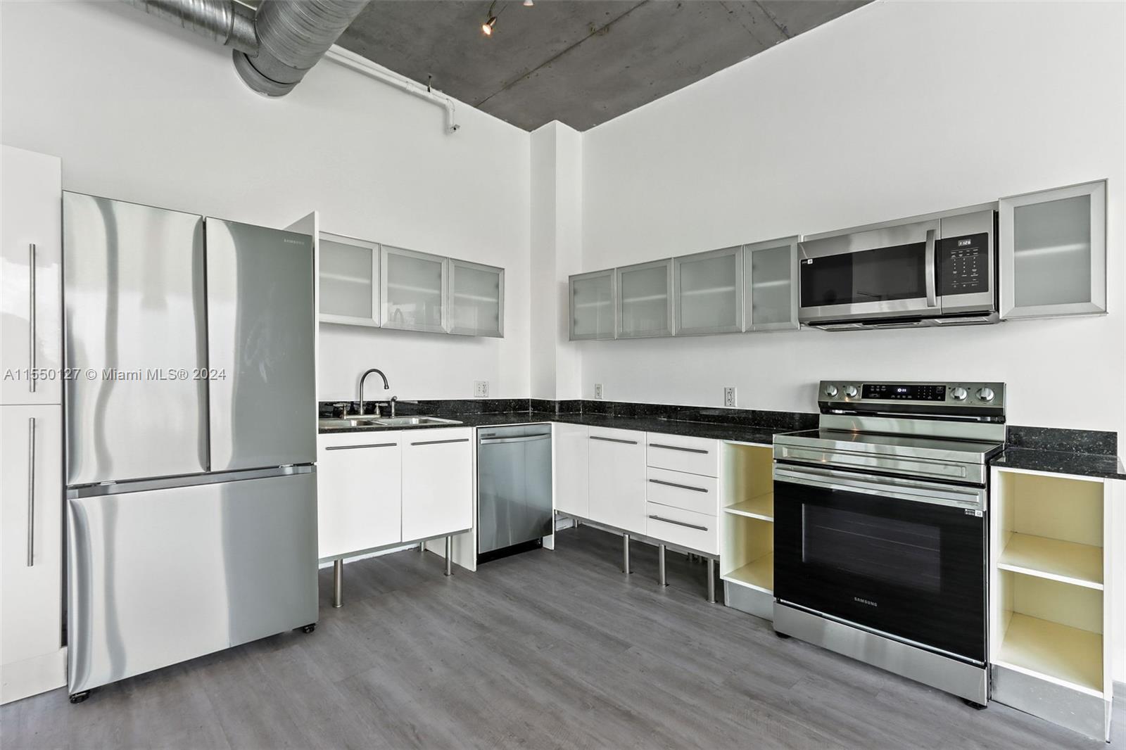 NEO CONDO - Residential Lease
