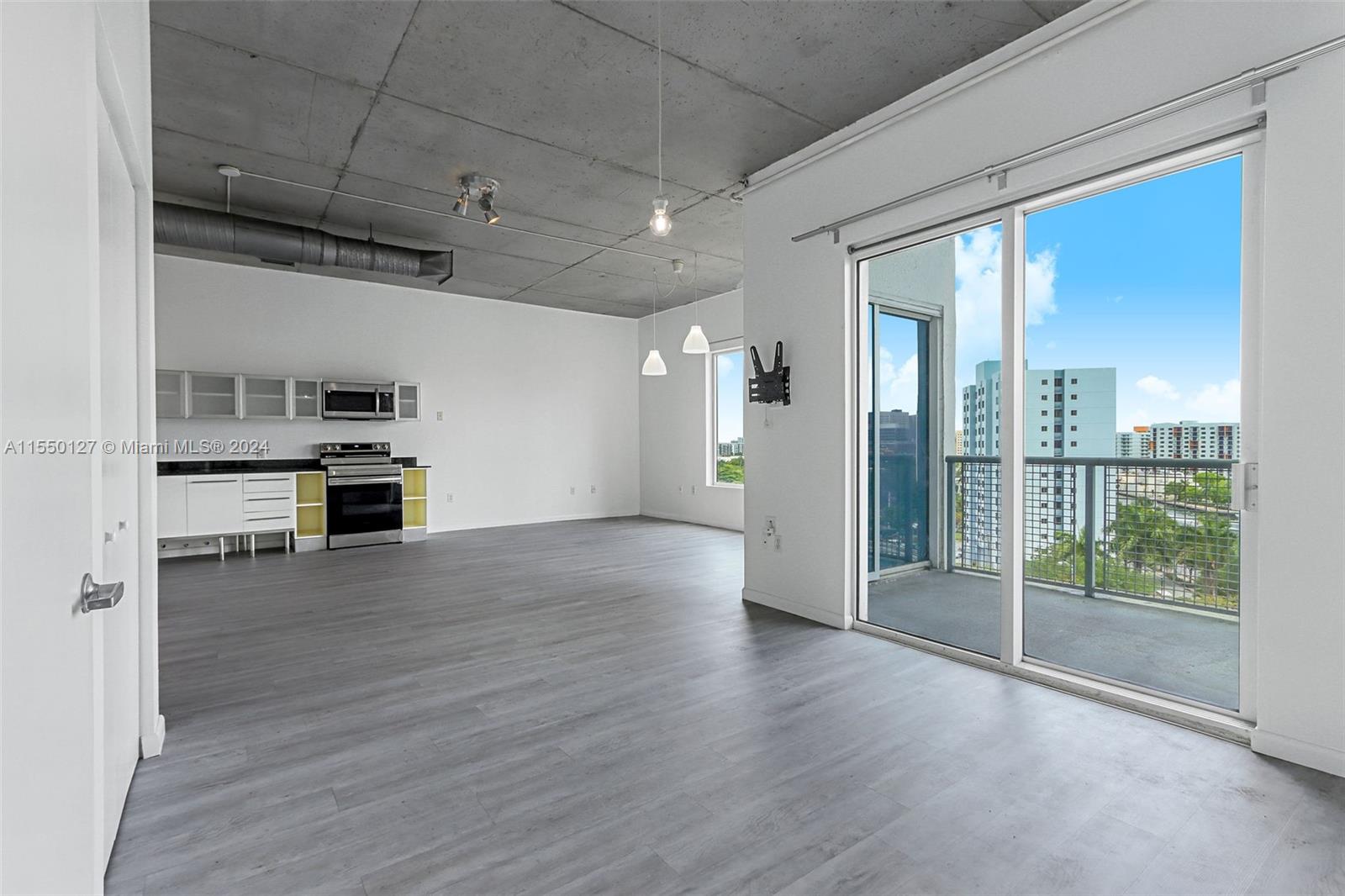 NEO CONDO - Residential Lease