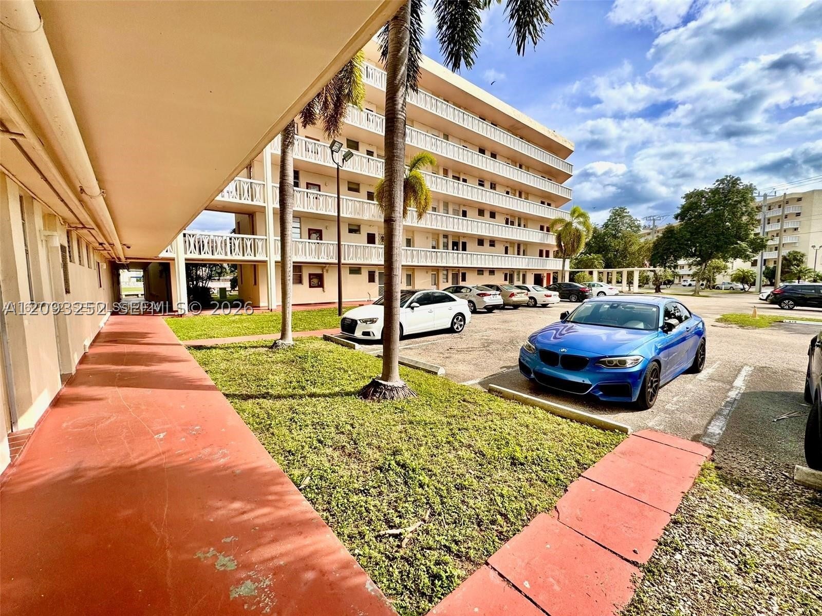 2905 Point East Dr L102