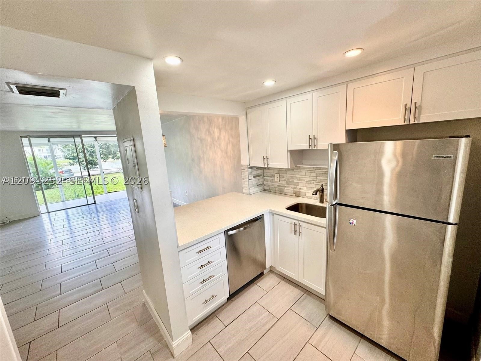 2905 Point East Dr L102