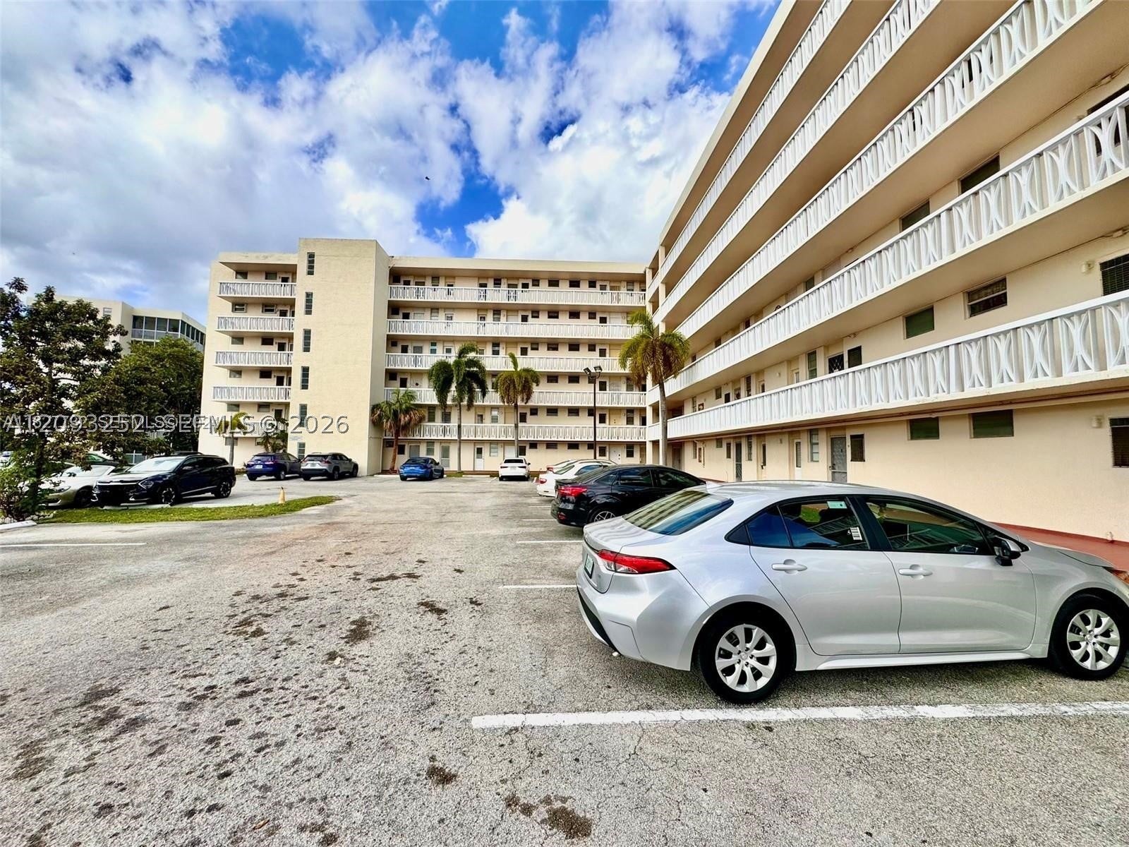 2905 Point East Dr L102