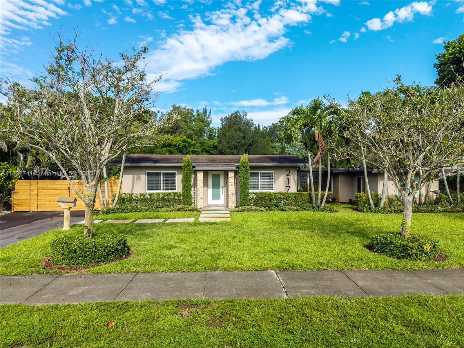 PLANTATION - Residential