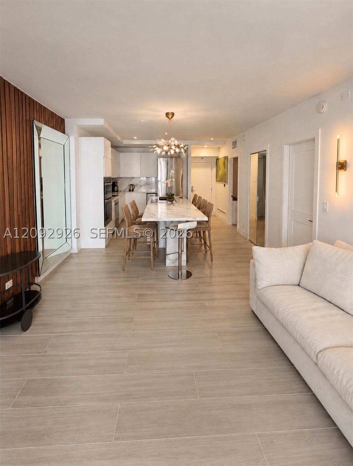 2301 Collins Ave 1019