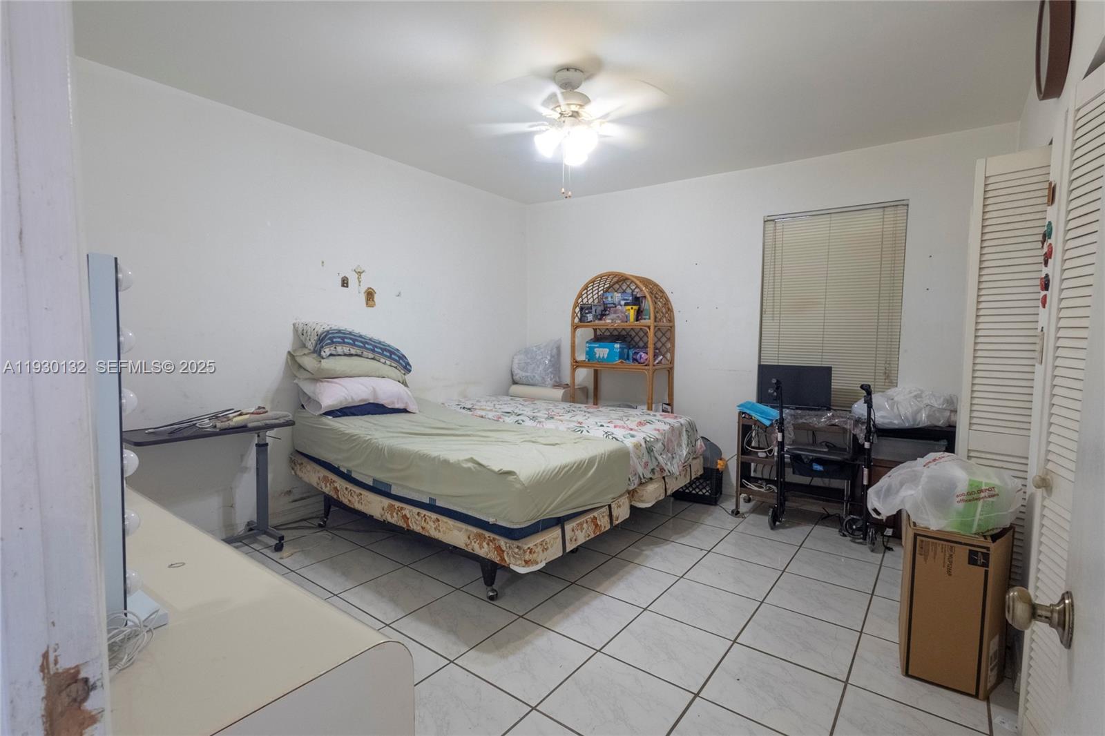 WESTWOOD LAKE - Residential