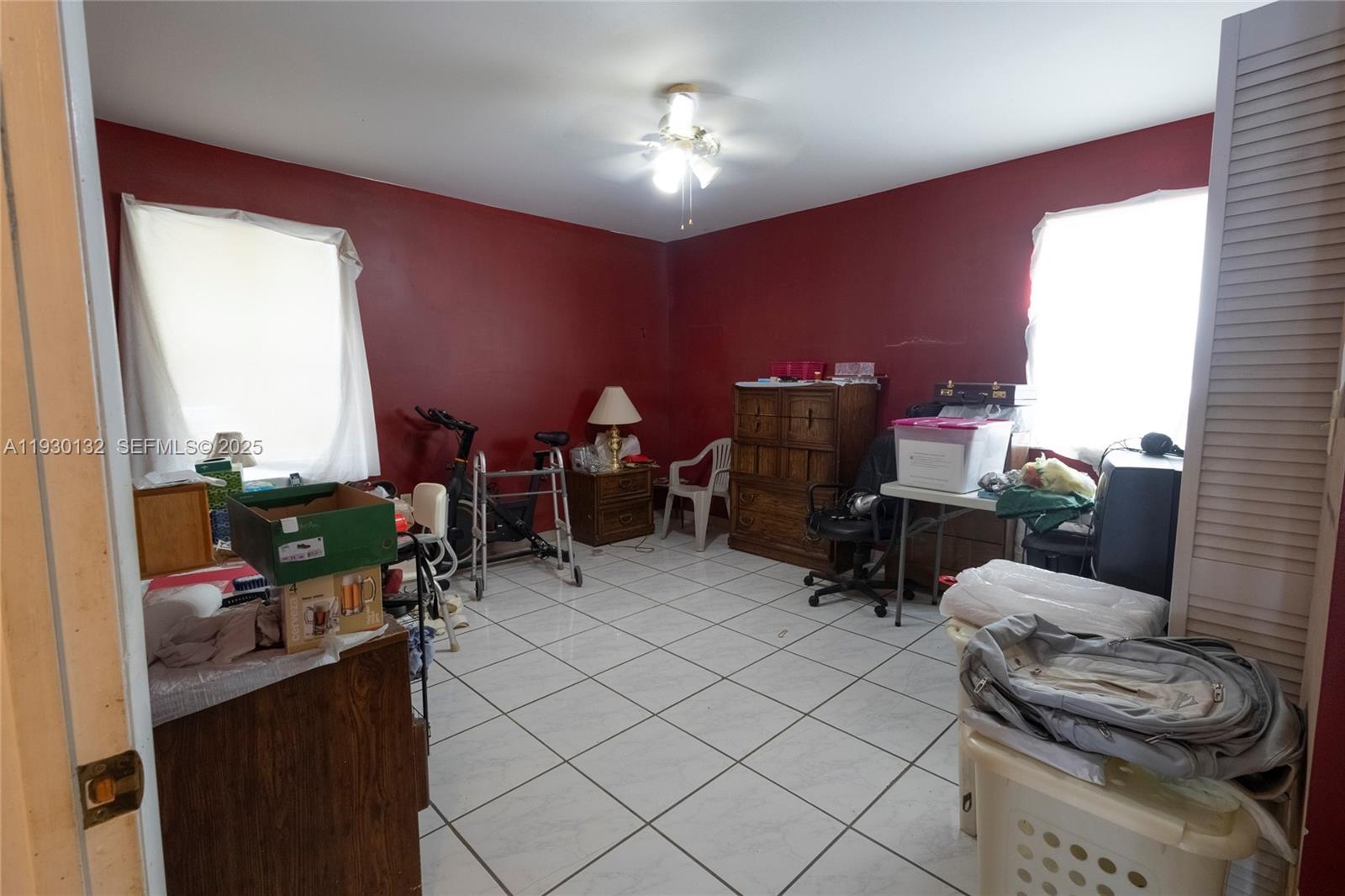 WESTWOOD LAKE - Residential