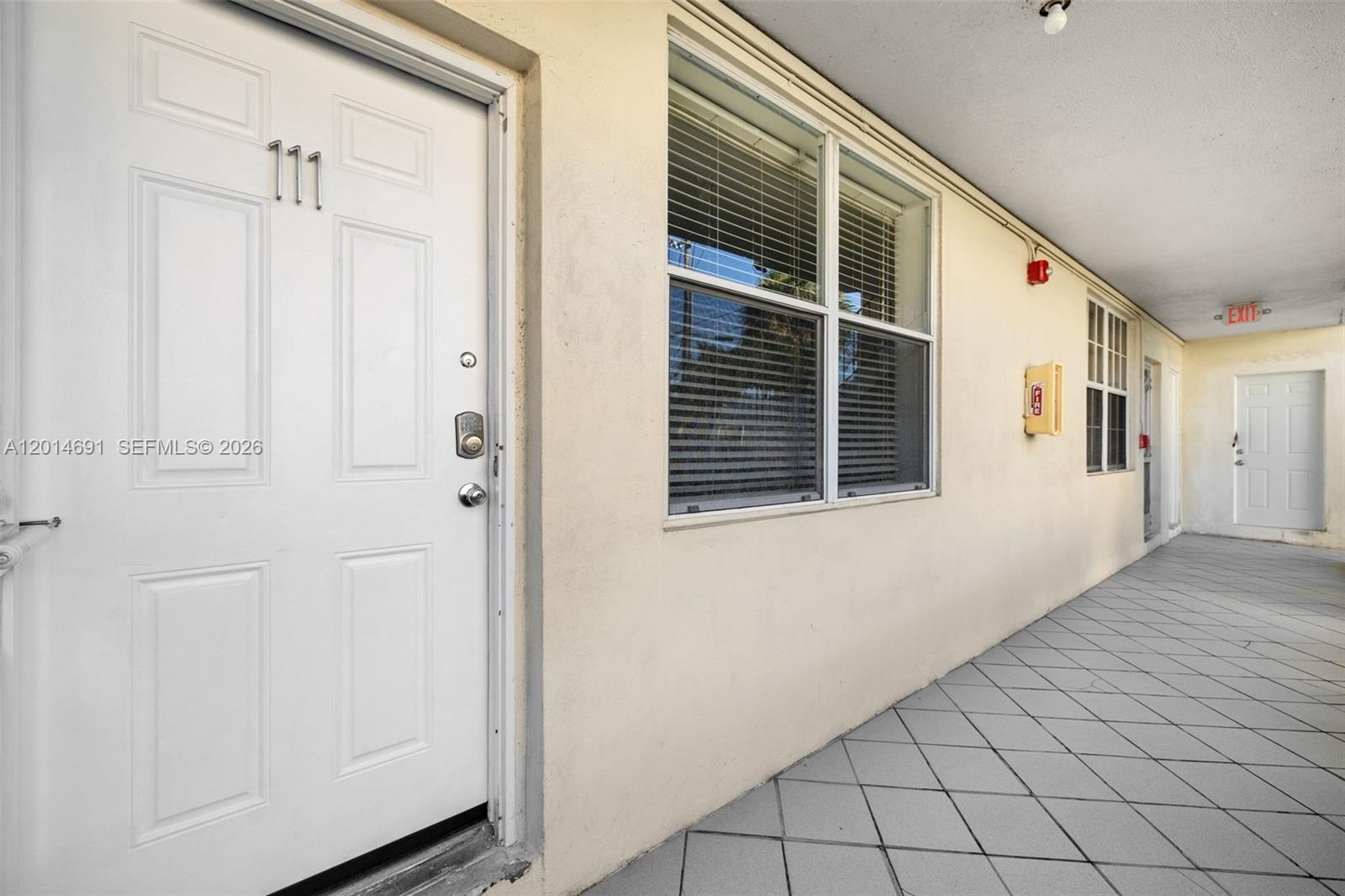 NO BAY WHITE HOUSE NO 3 C - Residential Lease