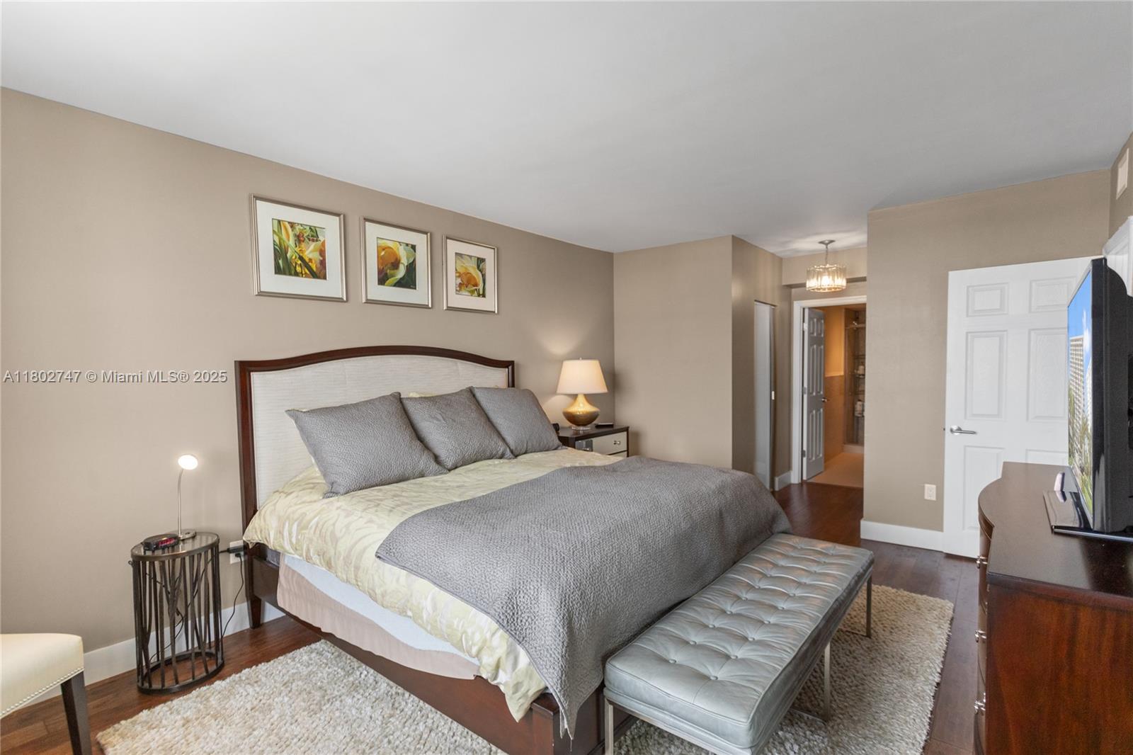 ARLEN HOUSE CONDO - Residential