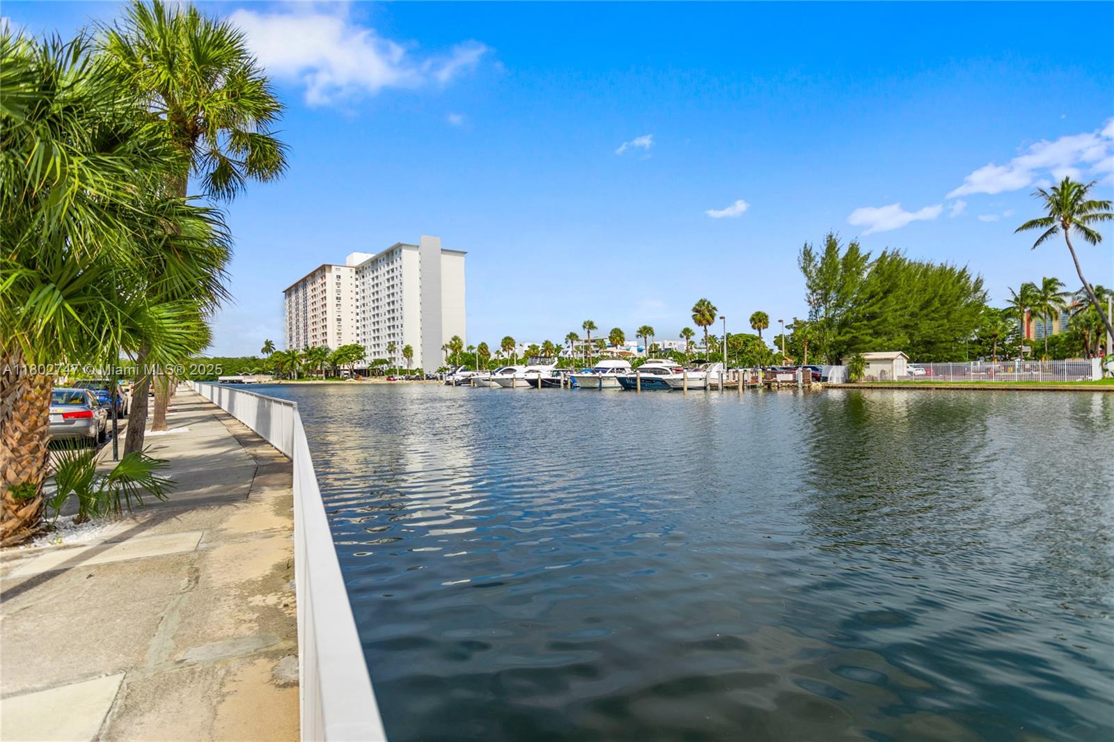 ARLEN HOUSE CONDO - Residential