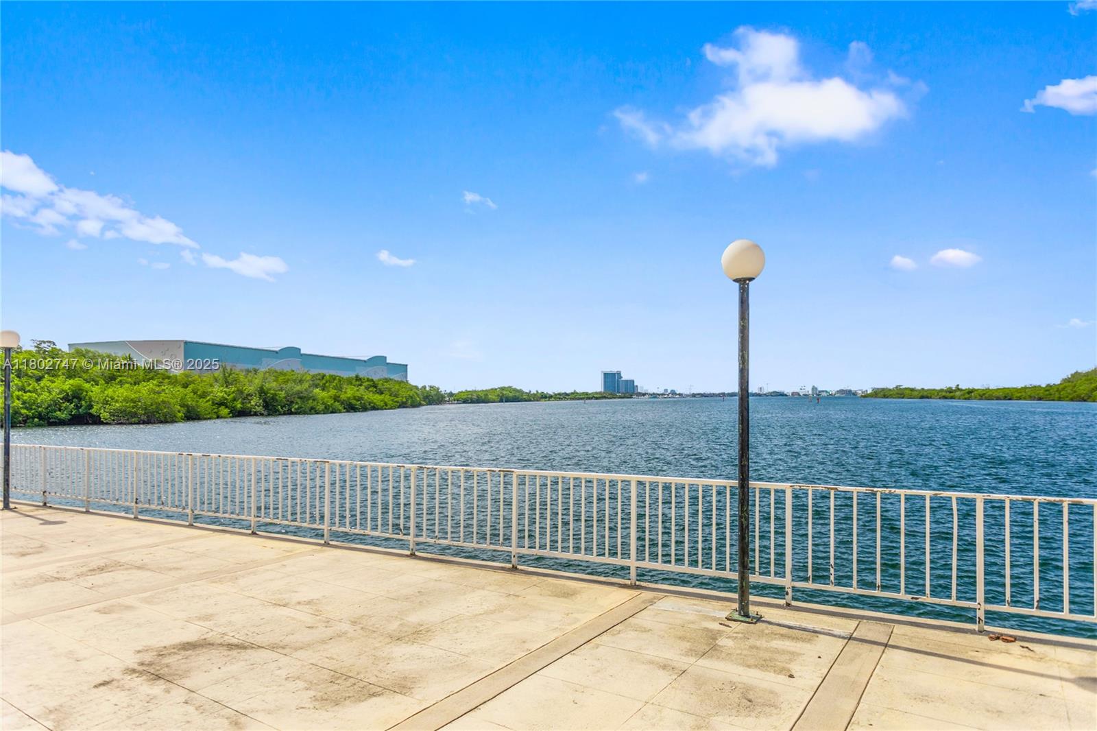 ARLEN HOUSE CONDO - Residential