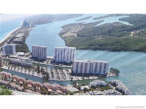 300 Bayview Dr 2105 Sunny Isles Beach FL 33160