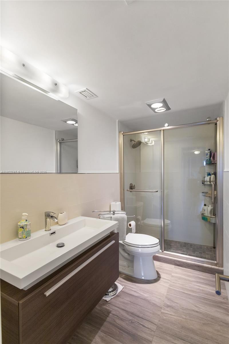 ARLEN HOUSE CONDO - Residential