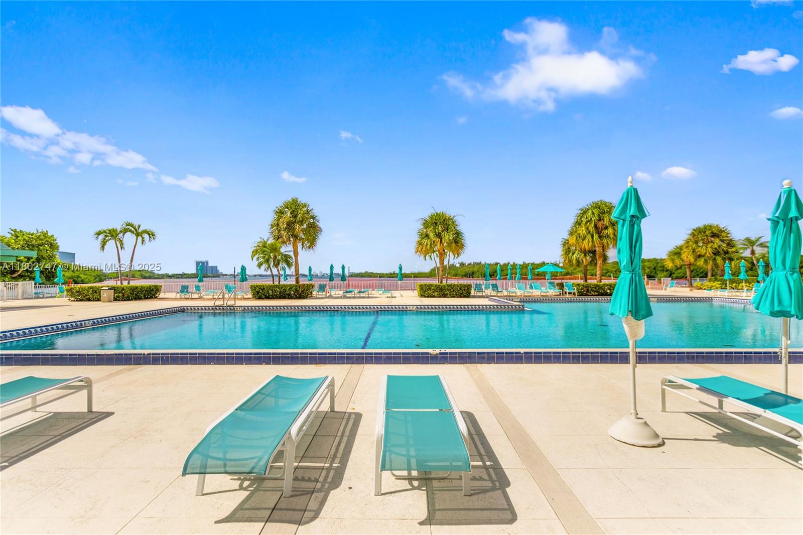 ARLEN HOUSE CONDO - Residential