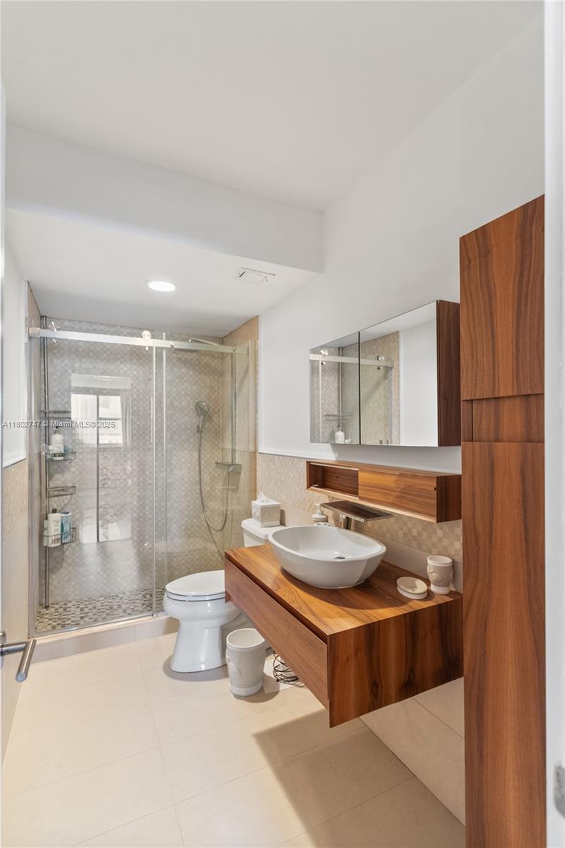 ARLEN HOUSE CONDO - Residential