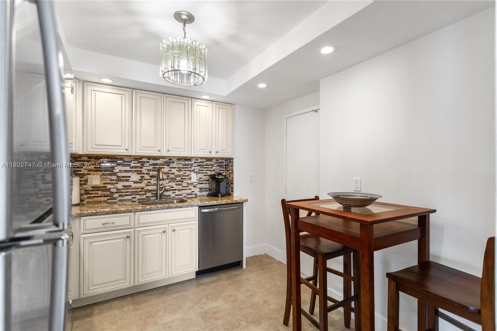 ARLEN HOUSE CONDO - Residential