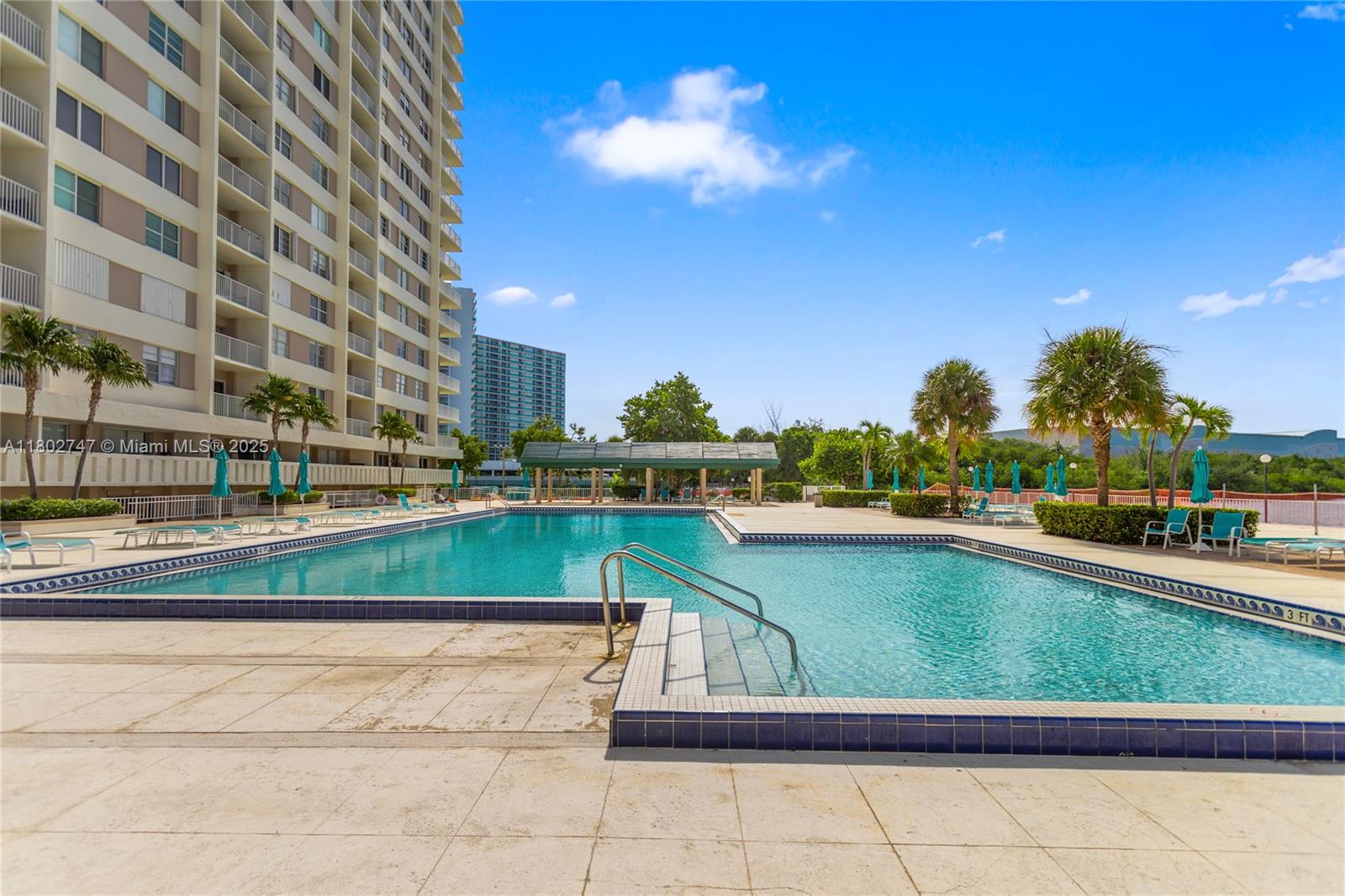 ARLEN HOUSE CONDO - Residential