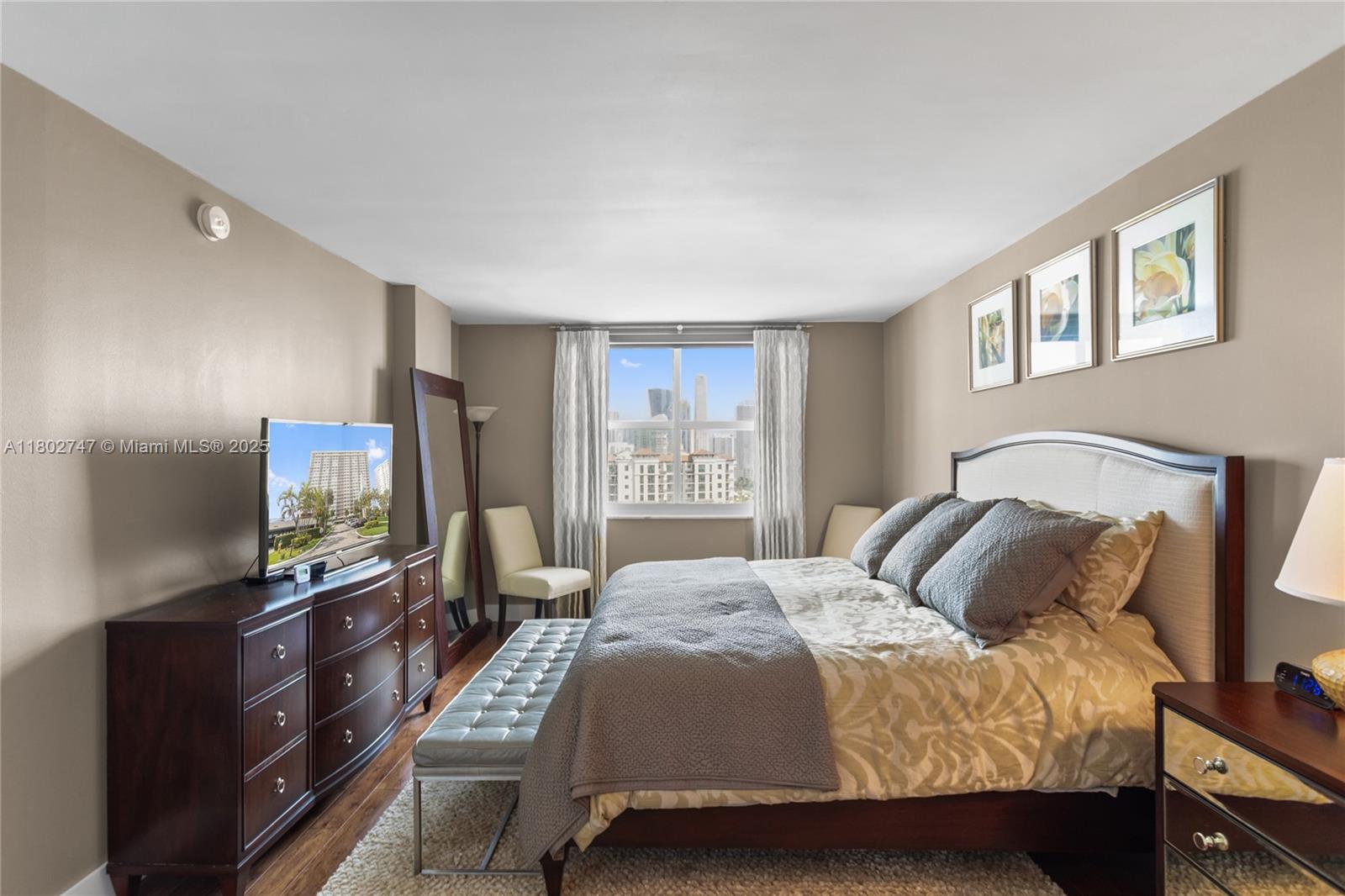 ARLEN HOUSE CONDO - Residential