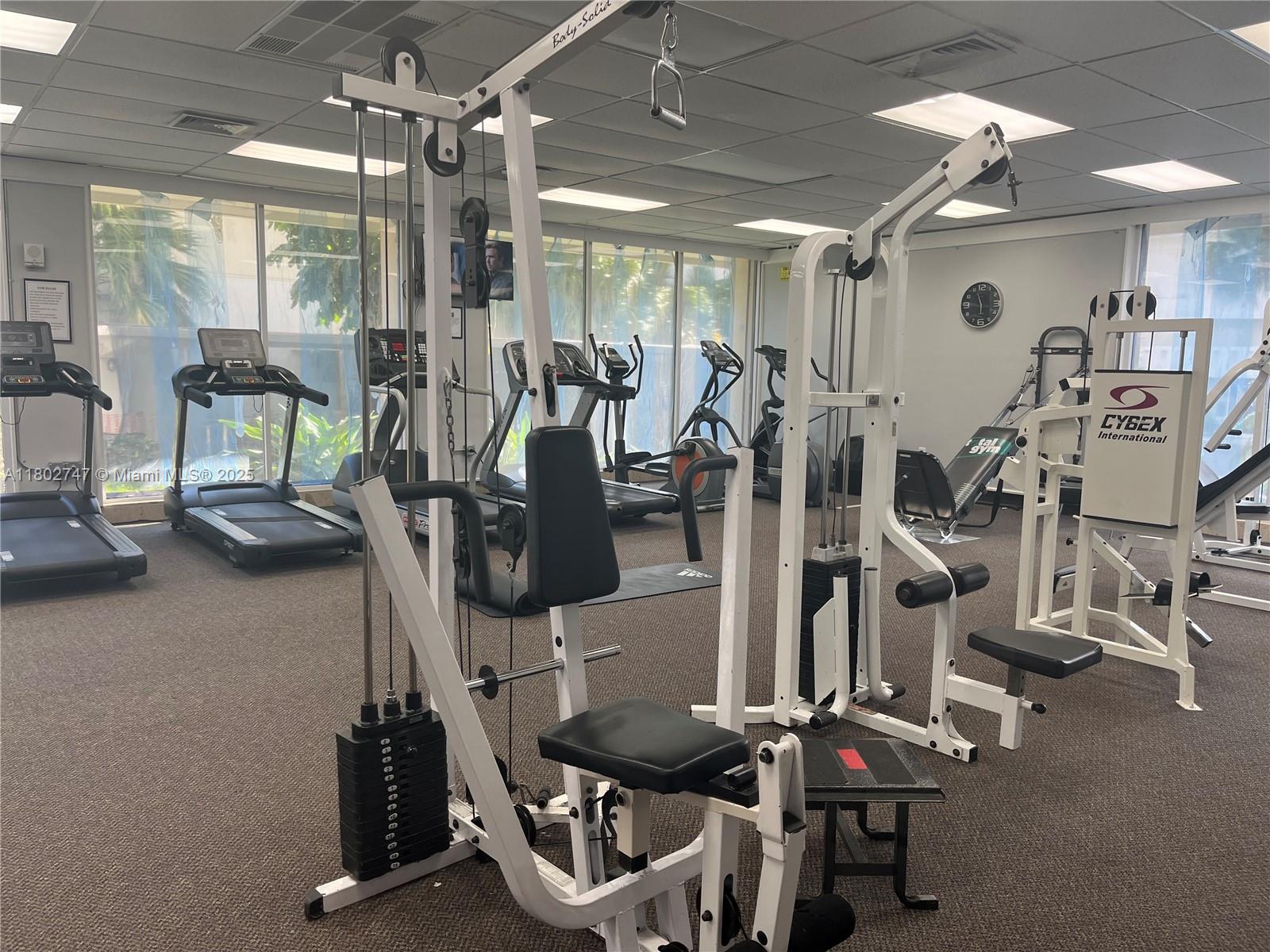 300 Bayview Dr 2105