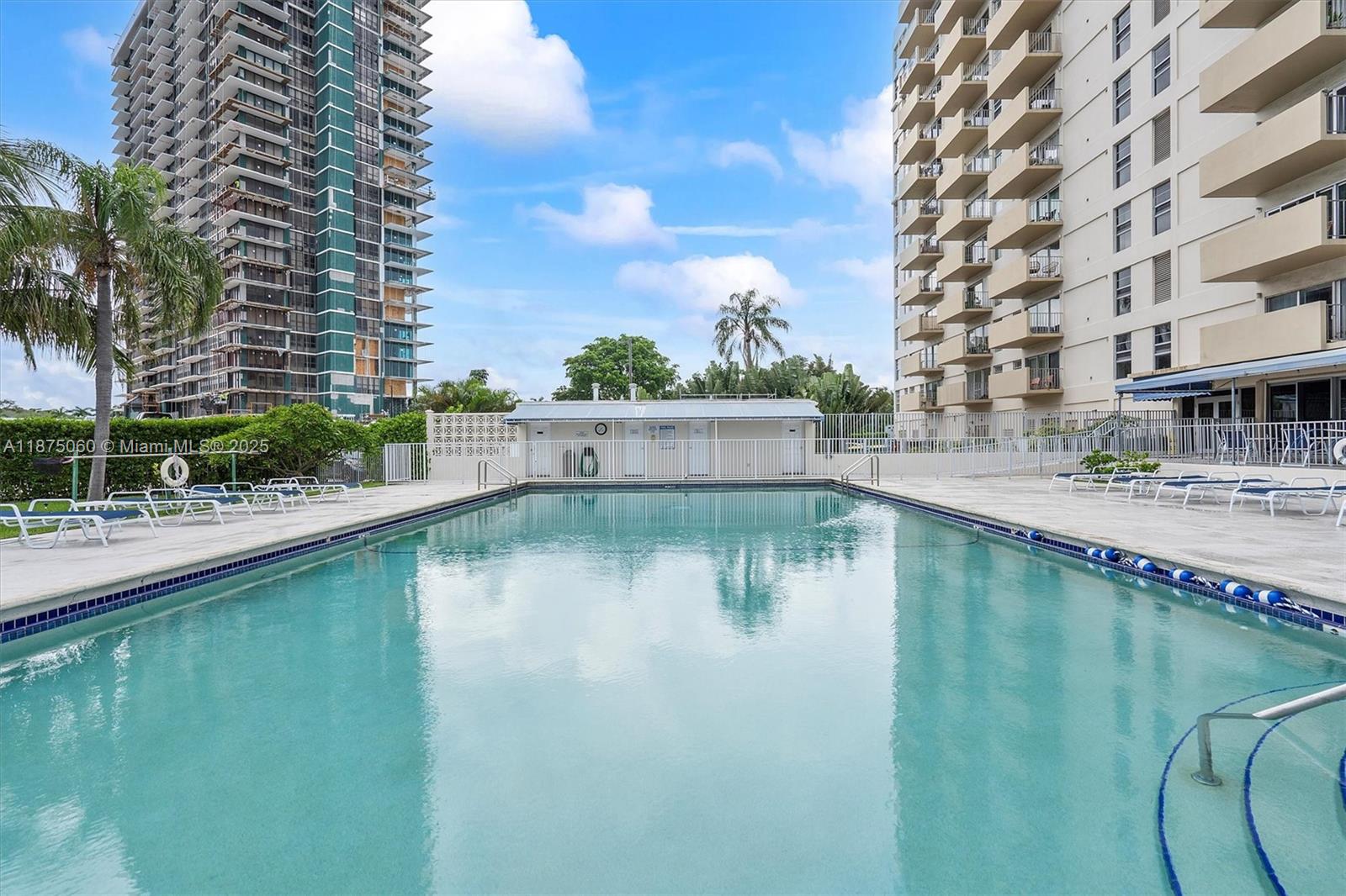 CLIPPER CONDO NO 1 - Residential