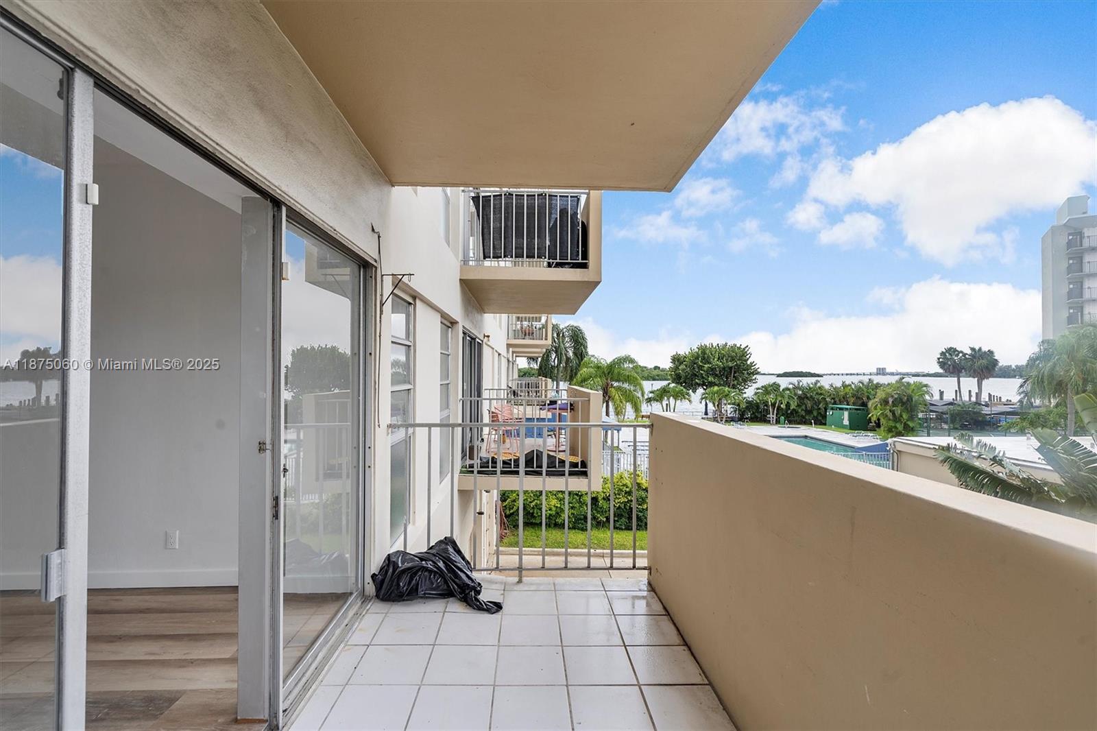 CLIPPER CONDO NO 1 - Residential