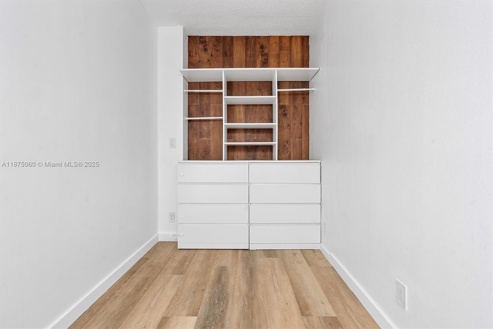 CLIPPER CONDO NO 1 - Residential