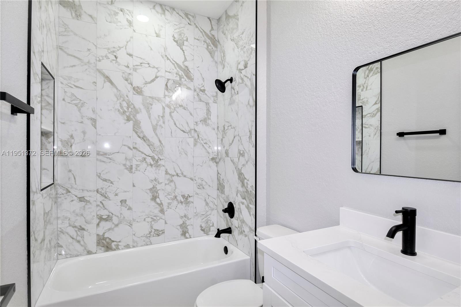 SUN N LAKE EST OF SEBRING - Residential